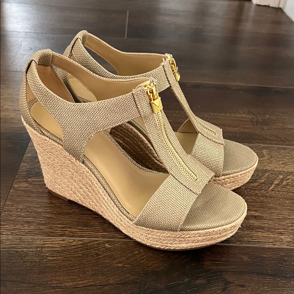 New MIchael kors platform sandal